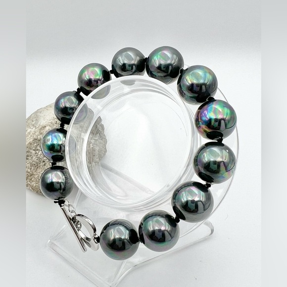 SHELL PEARL BRACELET - Picture 7 of 8